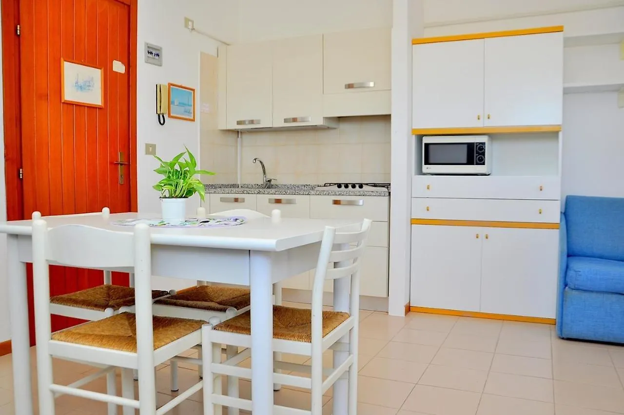 Apartment Seafront View Studio In Bibione - Beahost